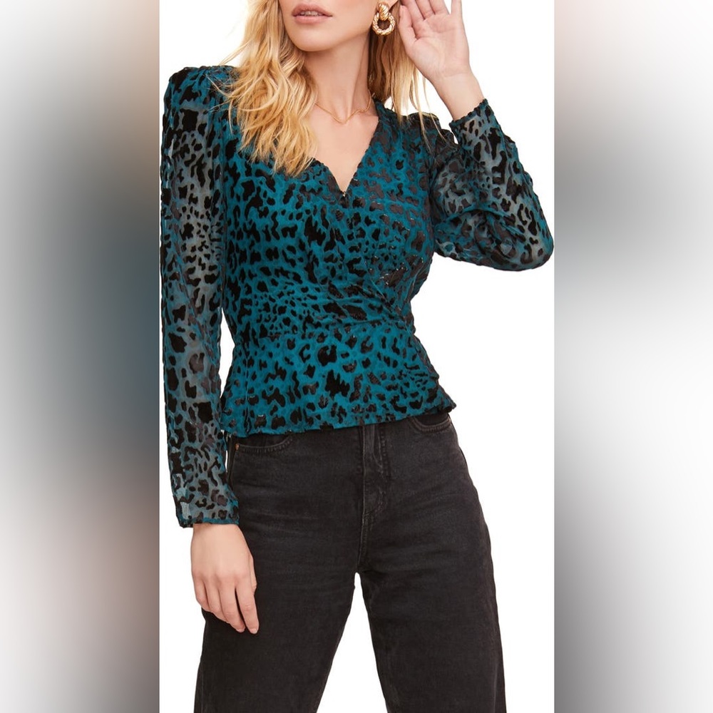 ASTR the label Teal Leopard Wrap Top